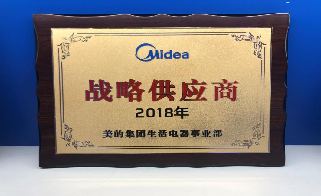 1555460475323085305.jpg 45a7ad83-dbdc-413f-a5dd-f8f1281ae7ee.jpg